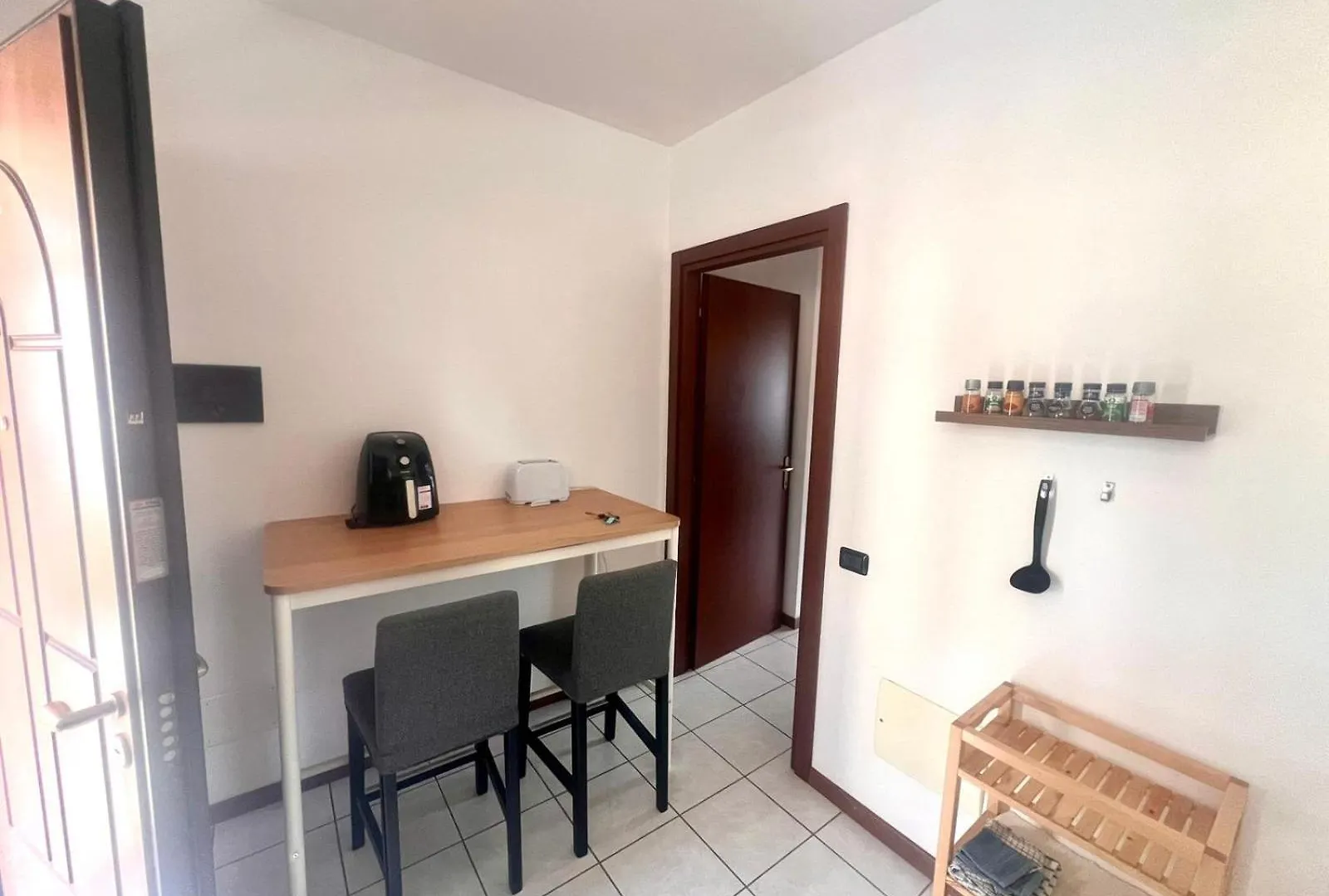Como Lake With Two People Lake View And Near Beach Apartment Acquaseria